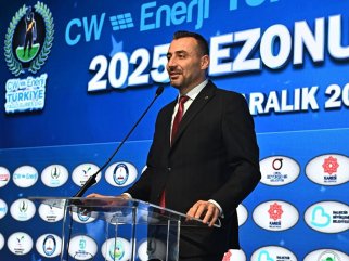 BAŞKAN VEKİLİ ÇİÇEK’E YAĞLI GÜREŞE KATKILARINDAN DOLAYI PLAKET