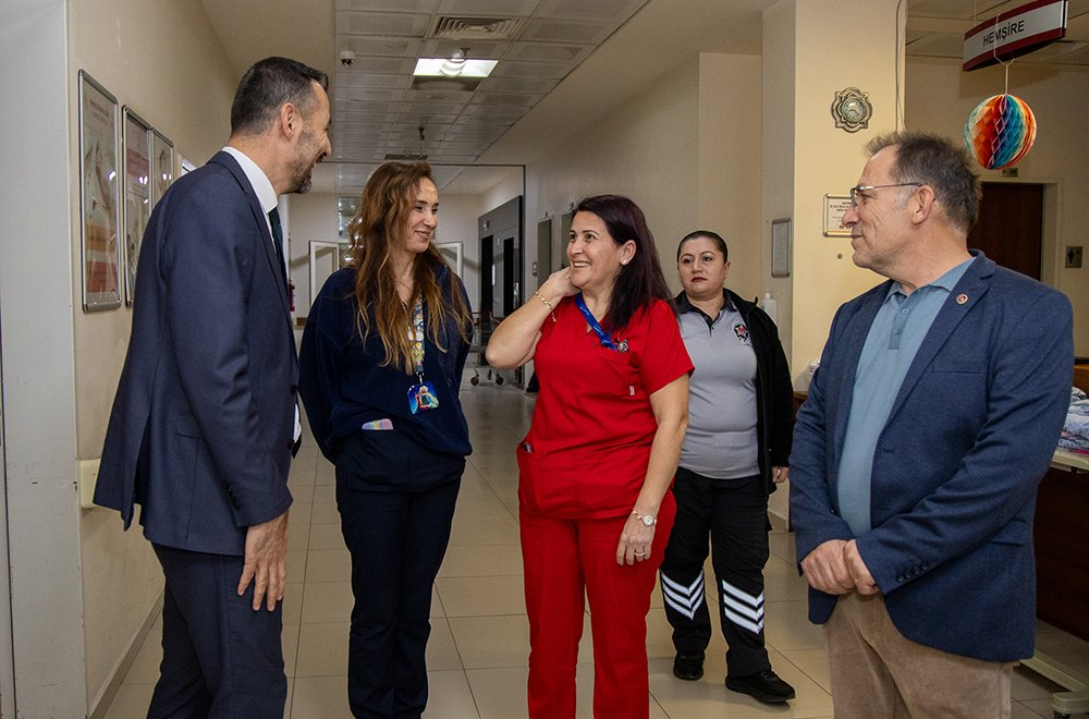 BAŞKAN VEKİLİ ÇİÇEK’TEN SAĞLIK ÇALIŞANLARINA YENİ YIL ZİYARETİ