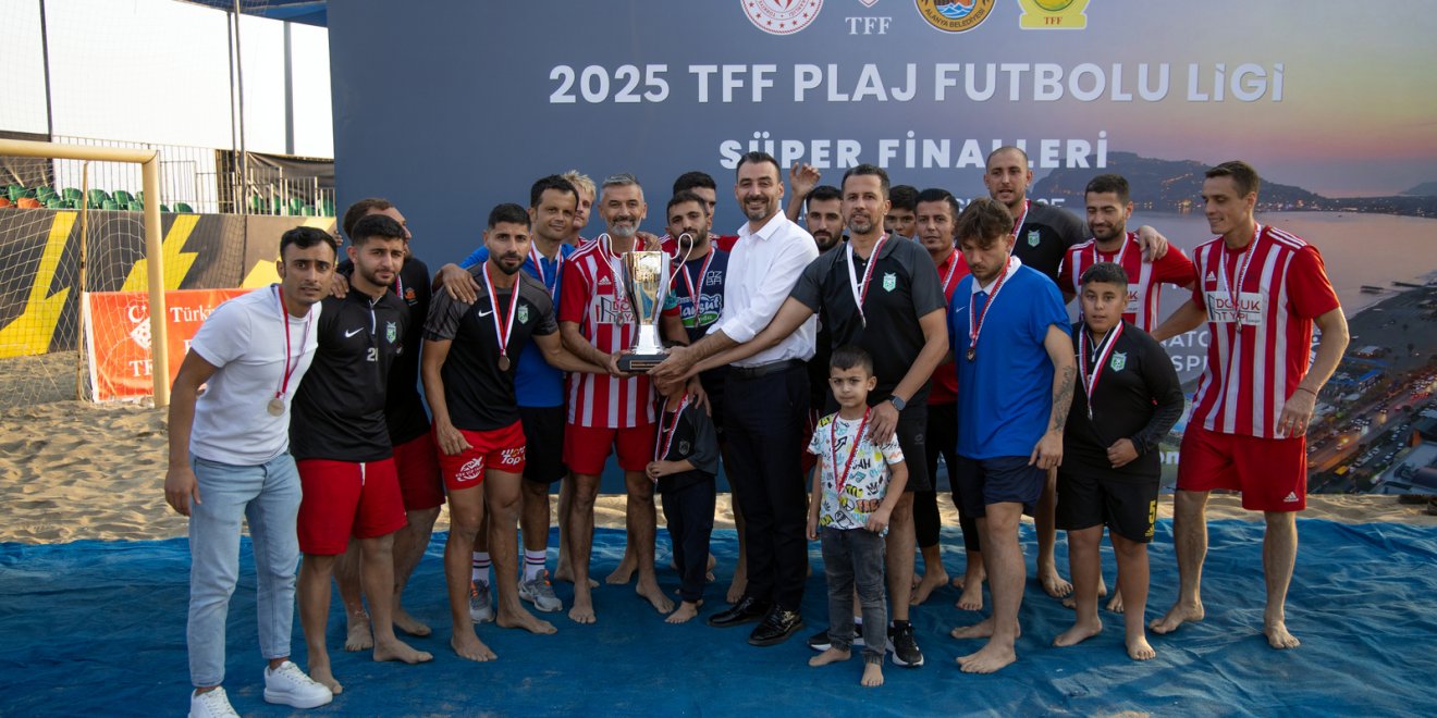 ÇİMHAN MANAVGAT BELEDİYESPOR, PLAJ FUTBOLU TÜRKİYE ŞAMPİYONU OLDU