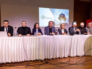 MANAVGAT’TA DOĞAL GAZ SÜRECİ DEĞERLENDİRME TOPLANTISI DÜZENLENDİ