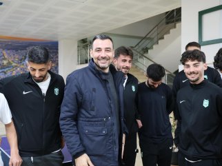 BAŞKAN VEKİLİ MEHMET ÇİÇEK’TEN MANAVGAT BELEDİYESPOR’A MORAL ZİYARETİ