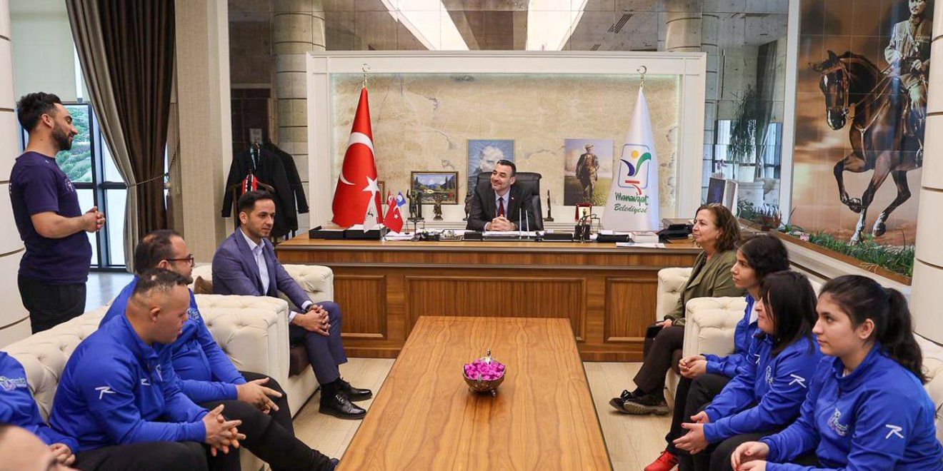 MANAVGATLI ÖZEL SPORCULARDAN BAŞKAN VEKİLİ ÇİÇEK’E ZİYARET