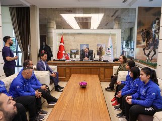 MANAVGATLI ÖZEL SPORCULARDAN BAŞKAN VEKİLİ ÇİÇEK’E ZİYARET