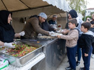 BAŞKAN VEKİLİ ÇİÇEK, İFTAR SOFRALARINDA VATANDAŞLARLA BİR ARAYA GELMEYİ SÜRDÜRÜYOR