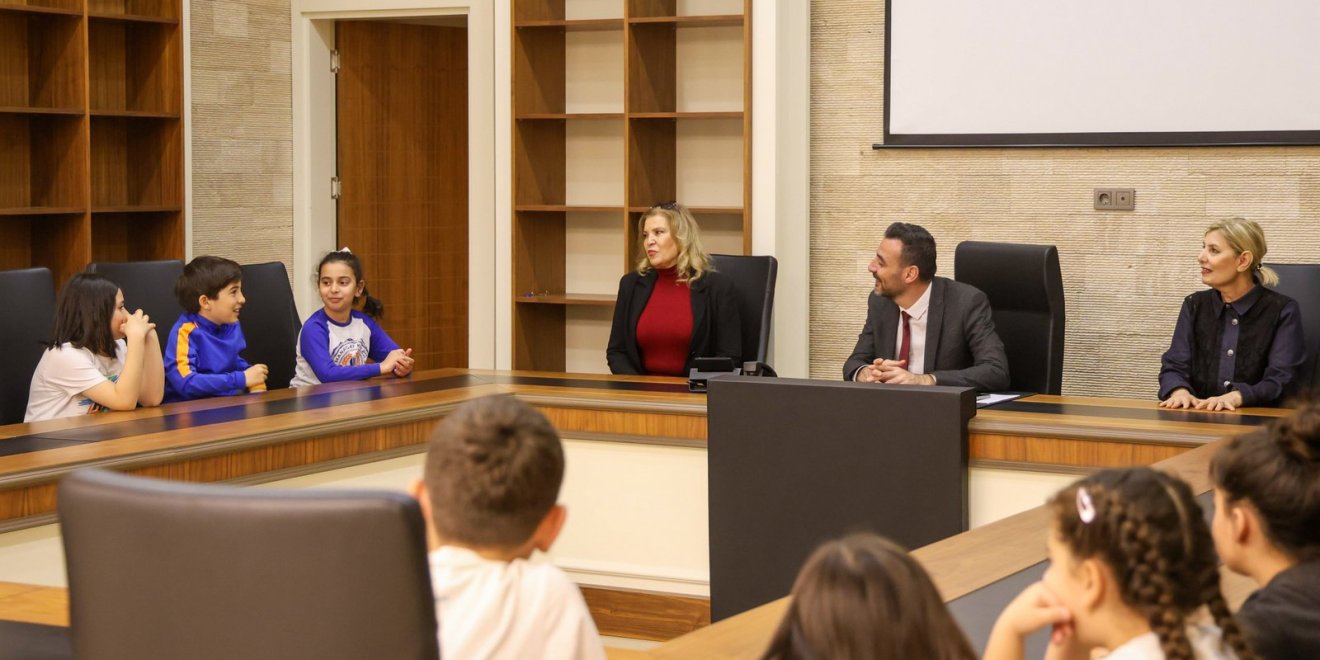 İLKOKUL ÖĞRENCİLERİNDEN MANAVGAT BELEDİYESİ’NE ZİYARET