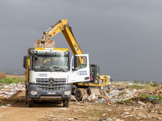 MANAVGAT BELEDİYESİNDEN NEHİR AĞZINDA TEMİZLİK ÇALIŞMASI