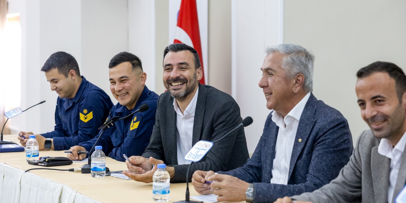 BAŞKAN VEKİLİ MEHMET ÇİÇEK, TURİZMCİLERİ BİLGİLENDİRME TOPLANTISINA KATILDI