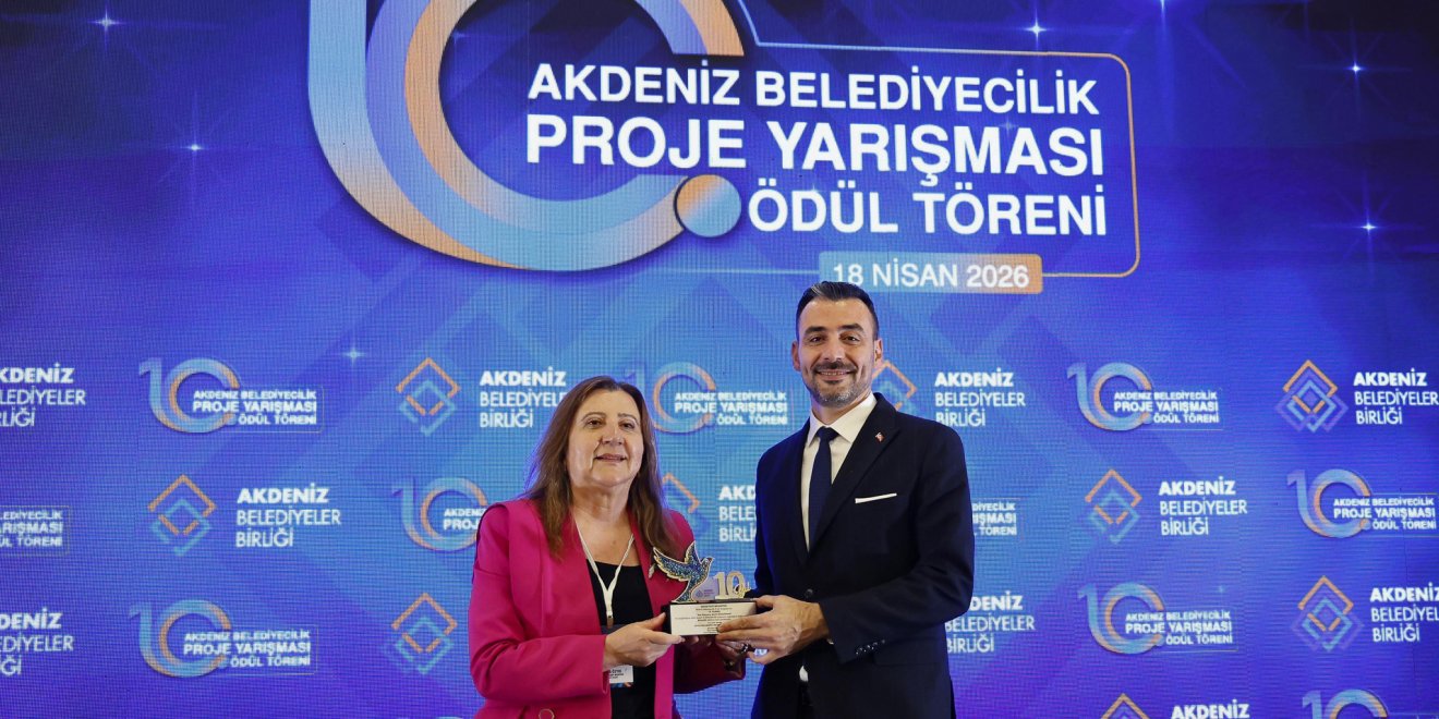 AKDENİZ BELEDİYELER BİRLİĞİ’NDEN MANAVGAT BELEDİYESİ’NE ANLAMLI ÖDÜL