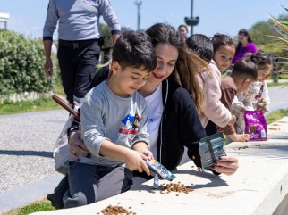 MANAVGATLI MİNİKLER CAN DOSTLARI İÇİN SAHADA