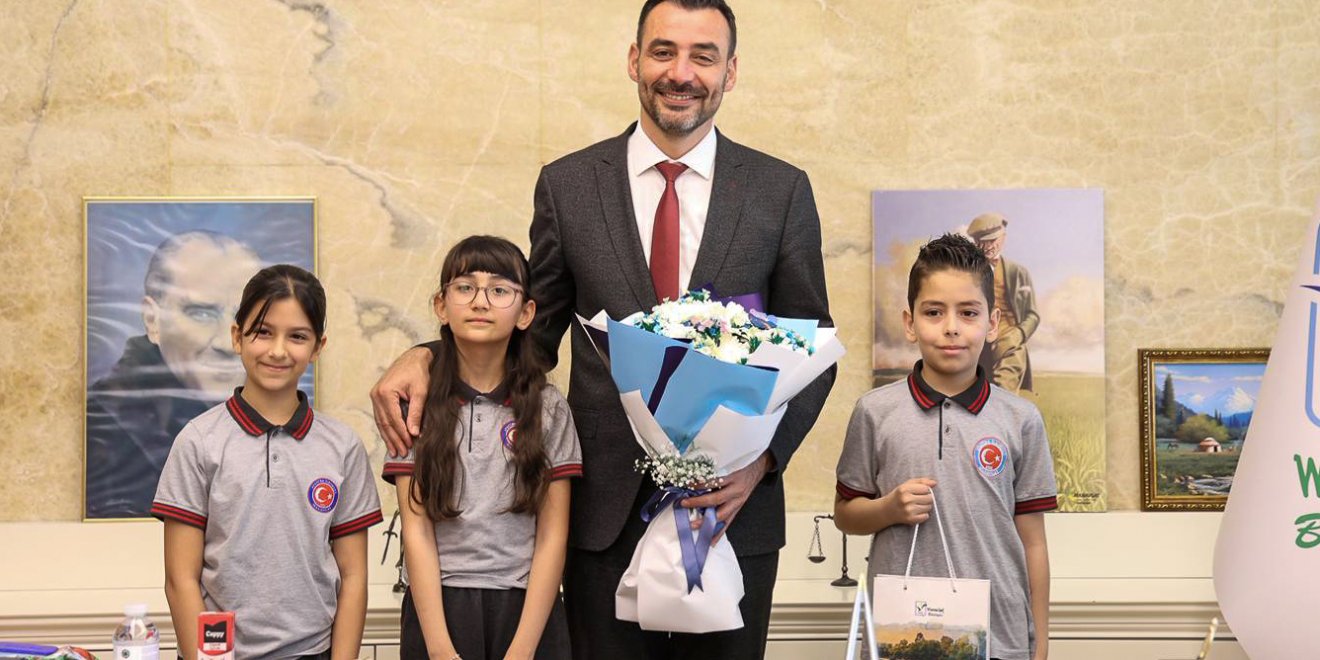 BAŞKAN VEKİLİ MEHMET ÇİÇEK’TEN 23 NİSAN MESAJI