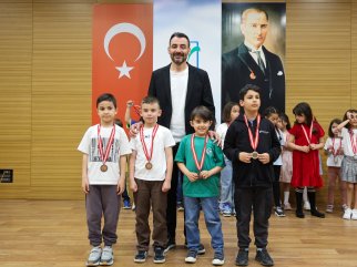 MANAVGAT’TA 23 NİSAN’A ÖZEL SATRANÇ TURNUVASI TAMAMLANDI