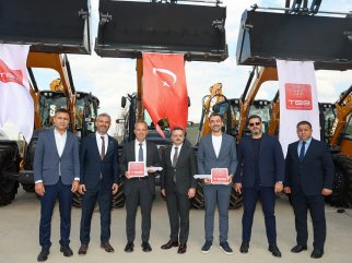 MANAVGAT BELEDİYESİ’NE TBB’DEN ÇÖP KAMYONU HİBESİ