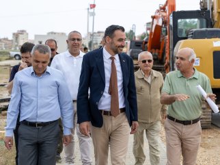 MANAVGAT’TA YOL GENİŞLETME ÇALIŞMALARI DEVAM EDİYOR