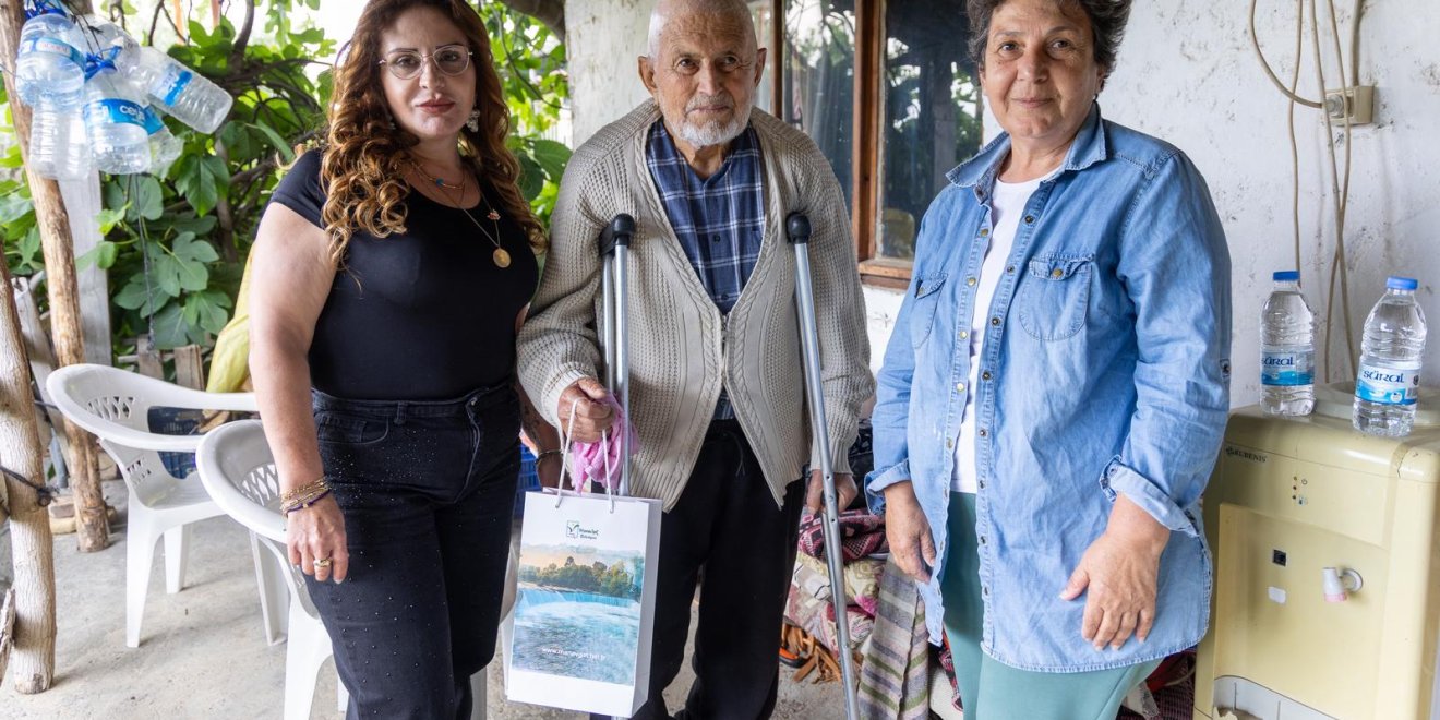 MANAVGAT BELEDİYESİ’NDEN KIRSAL MAHALLELERDE BAYRAM ÖNCESİ ÜCRETSİZ KUAFÖR HİZMETİ