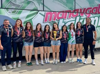 TRENDY HOTELS MANAVGAT BELEDİYESPOR GENÇ KIZLAR VOLEYBOL TAKIMI ANTALYA İKİNCİSİ OLDU