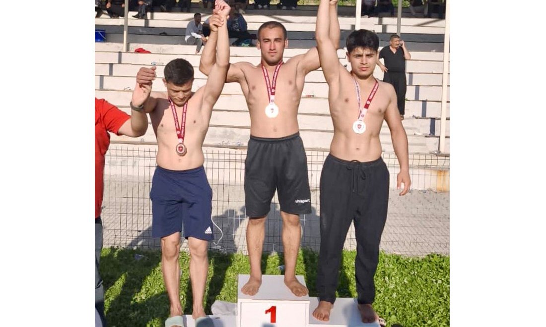 MANAVGAT BELEDİYESİ GÜREŞ KULÜBÜ SPORCUSU GAZİANTEP’TE ŞAMPİYON OLDU