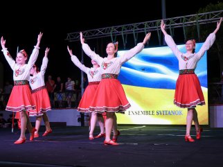 MANAVGAT’TA 12. ULUSLARARASI HALK DANSLARI FESTİVALİ DÜZENLENDİ