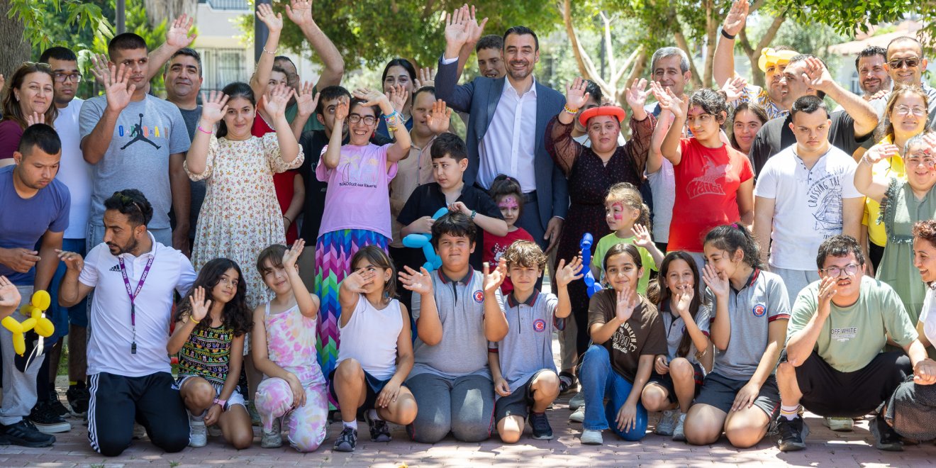 MANAVGAT’TA YIL SONU ŞENLİĞİ: ÇOCUKLAR DOYASIYA EĞLENDİ
