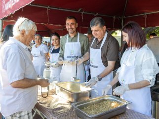 MANAVGAT BELEDİYESİ’NDEN GELENEKLERİ YAŞATAN AŞURE İKRAMI
