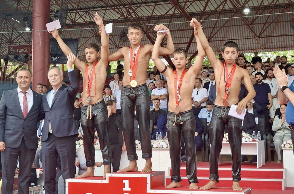 KIRKPINAR’DAN MANAVGAT’A ÇİFTE GURUR