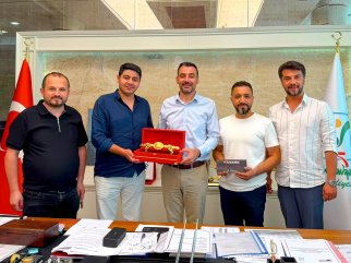 KORKUTELİ’NDEN MANAVGAT BELEDİYESİ’NE ALTIN KİRAZ YAĞLI PEHLİVAN GÜREŞLERİ VE ŞENLİK DAVETİ