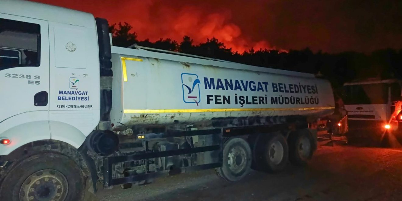 MANAVGAT BELEDİYESİ’NDEN YANGIN BÖLGELERİNE DESTEK