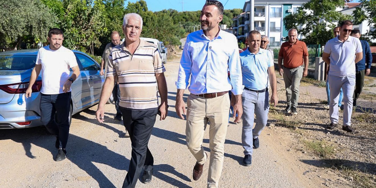 BAŞKAN VEKİLİ ÇİÇEK, EVRENSEKİ MAHALLESİ’NDE SAHA İNCELEMESİNDE BULUNDU