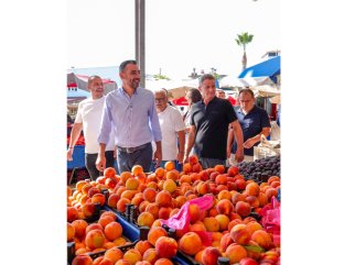BAŞKAN VEKİLİ ÇİÇEK PAZAR ESNAFINI ZİYARET ETTİ