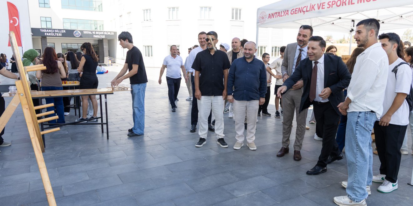 BAŞKAN VEKİLİ ÇİÇEK, YENİ ÖĞRENCİLERİN ORYANTASYON PROGRAMINA KATILDI