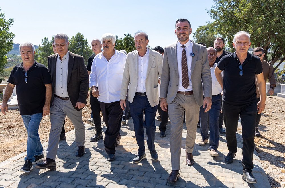 BAŞKAN VEKİLİ MEHMET ÇİÇEK, SEYYİD ZEKERİYA HAZRETLERİ TÜRBESİ’NİN YENİDEN AÇILIŞINA KATILDI
