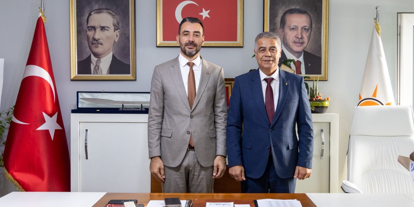 BAŞKAN VEKİLİ MEHMET ÇİÇEK’TEN SİYASİ PARTİ İLÇE BAŞKANLIKLARINA ZİYARET