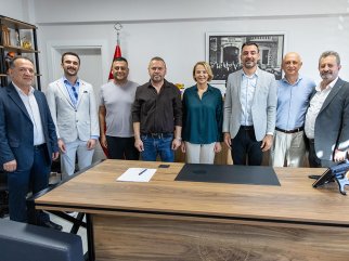 MANAVGAT’IN SULTANLARINA HATİCE ÖZ’DEN DESTEK