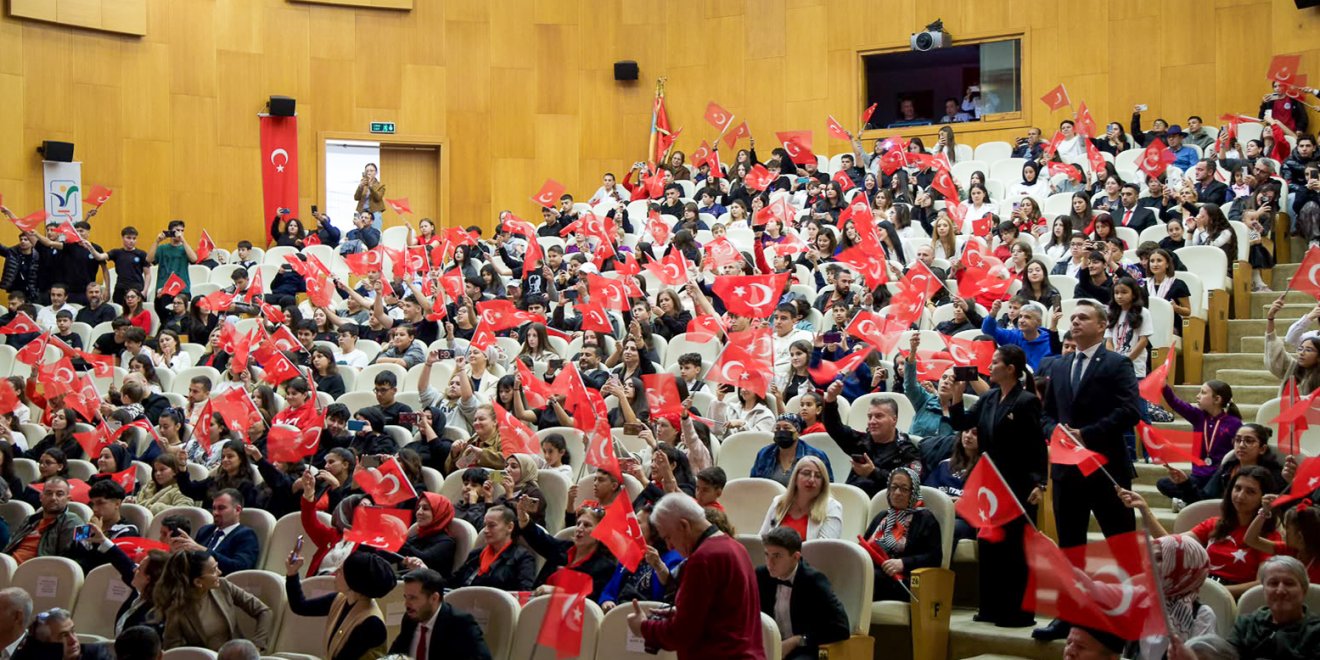 MANAVGAT’TA CUMHURİYETİ’İN 103. YILI COŞKUYLA KUTLANDI