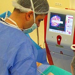 Bölgesel fazlalığı olan hastalarımıza navigasyonlu lazer liposuction uygulamasını tavsiye ediyoruz. Bu sistemin klasik liposuction uygulamalarına göre pek çok avantajı mevcut. Fazla yağların alınmasının yanında cilt sıkılaşması...