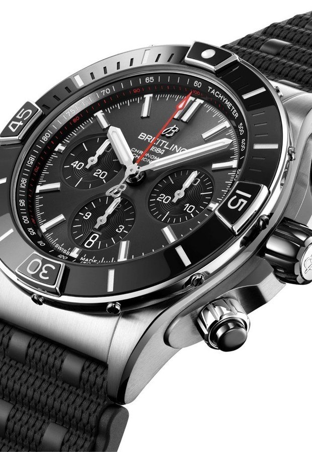 breitling-chronomat-super-b01-44-bouti-5ccf4a