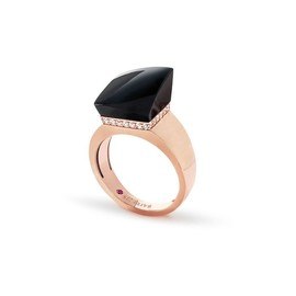 SAUVAGE PRIVE’ ring in 18kt rose gold with black jade and diamonds. Black jade weight (total) 9.05 ct Diamonds weight (total) 0.25 ct