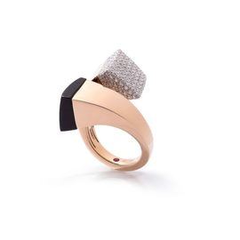 SAUVAGE PRIVE’ ring in 18kt rose gold with black jade and full pavé diamonds. Black jade weight (total) 9.05 ct Diamonds weight (total) 1.4 ct