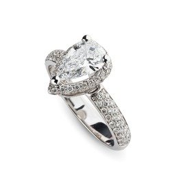 Minou Pear-cut diamond engagement ring in white gold - Infinite carat