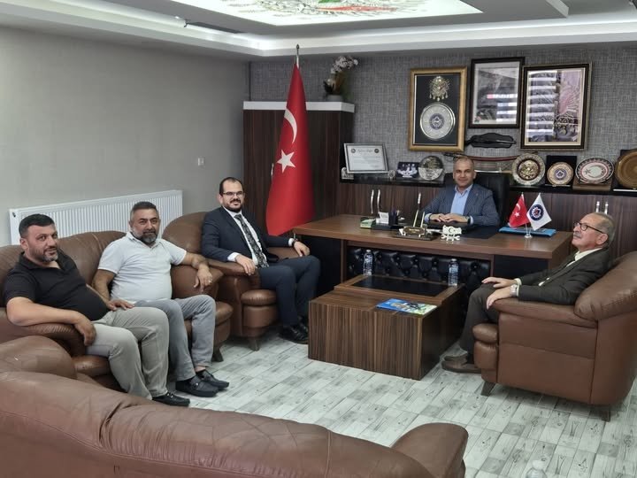 548272488_1904143023776149_1998679667713579701_N