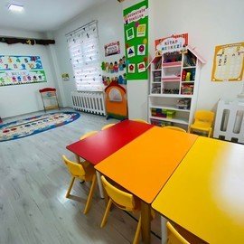 Pembe Mavi Düşler Anaokulu Gündüz Bakım evi Kreş