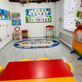 Pembe Mavi Düşler Anaokulu Gündüz Bakım evi Kreş