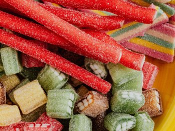 "Şeker Tüketiminin Sağlığımıza Etkileri: Bilmeniz Gerekenler"