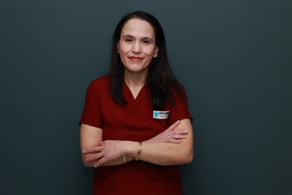 Diş Hekimi Zeynep Güner Şengün 