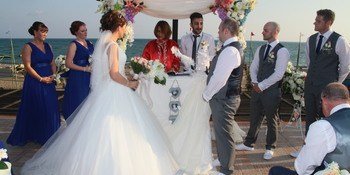 The Color Harmony of Bridesmaid Dresses and Groomsman Dresses