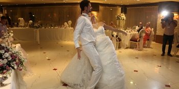 Our company as Wedding Planner select music enterance music