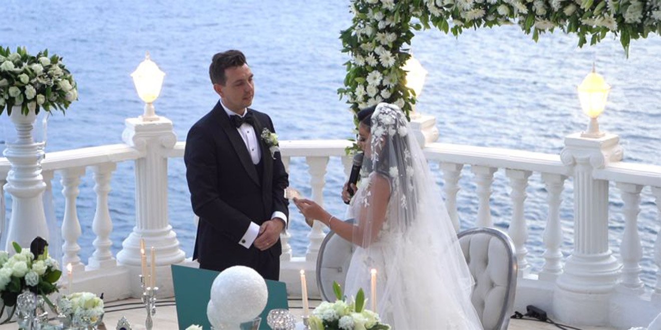 Traditional Iranian Weddings and Sofreh Aghd Ceremony