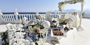 Traditional Iranian Weddings in Turkey Antalya