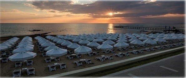 Luxury wedding by seaside in Antalya