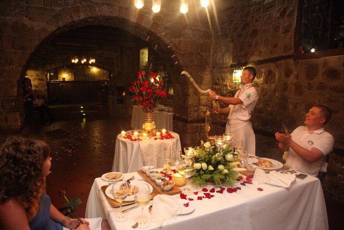 Arranging a romantic date in Antalya