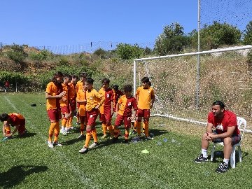 Youth Football Tournament In Side